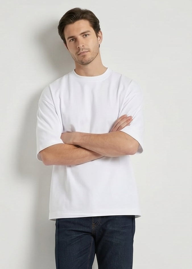 White everyday essential oversized t-shirt.